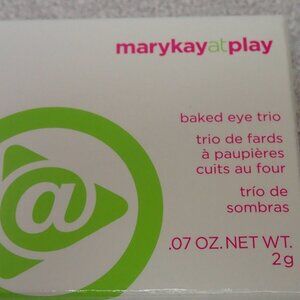 Mary Kay At Play Baked Eye Trio Neapolitan
